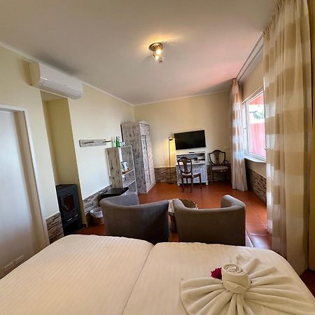 Inn & Art Madeira Канису Экстерьер фото