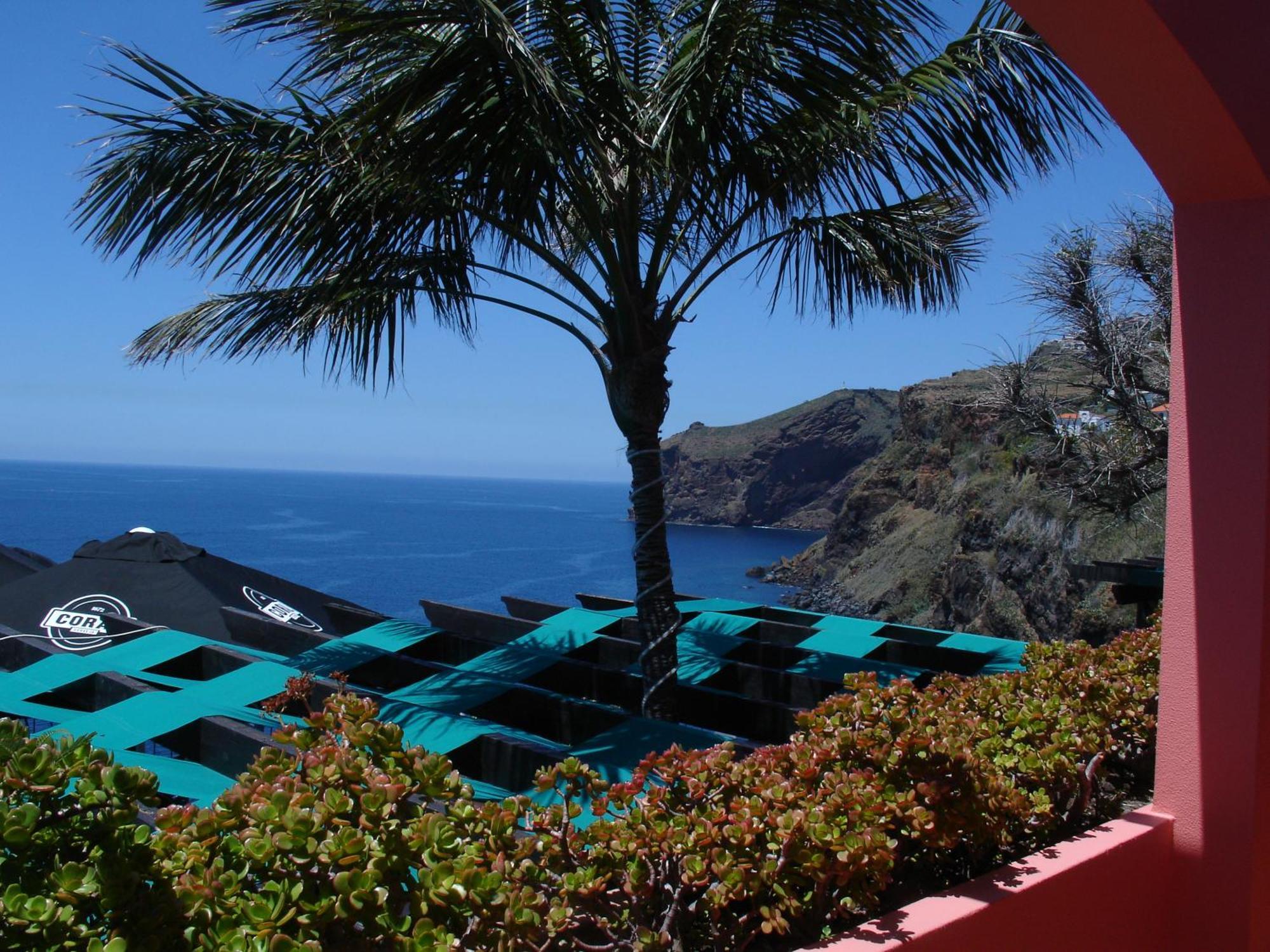Inn & Art Madeira Канису Экстерьер фото