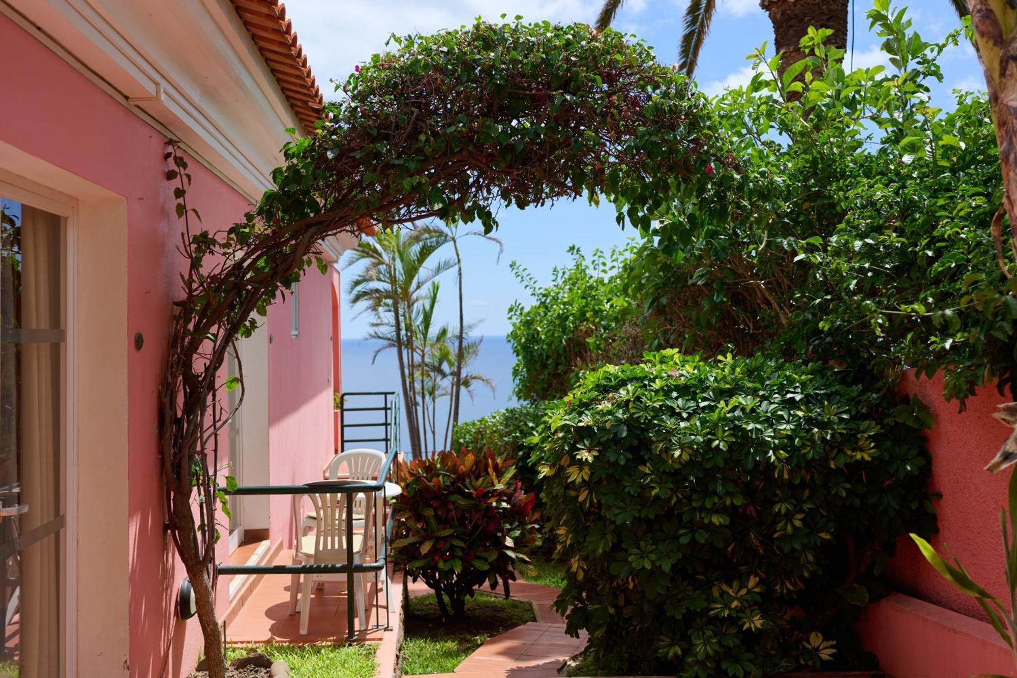 Inn & Art Madeira Канису Экстерьер фото