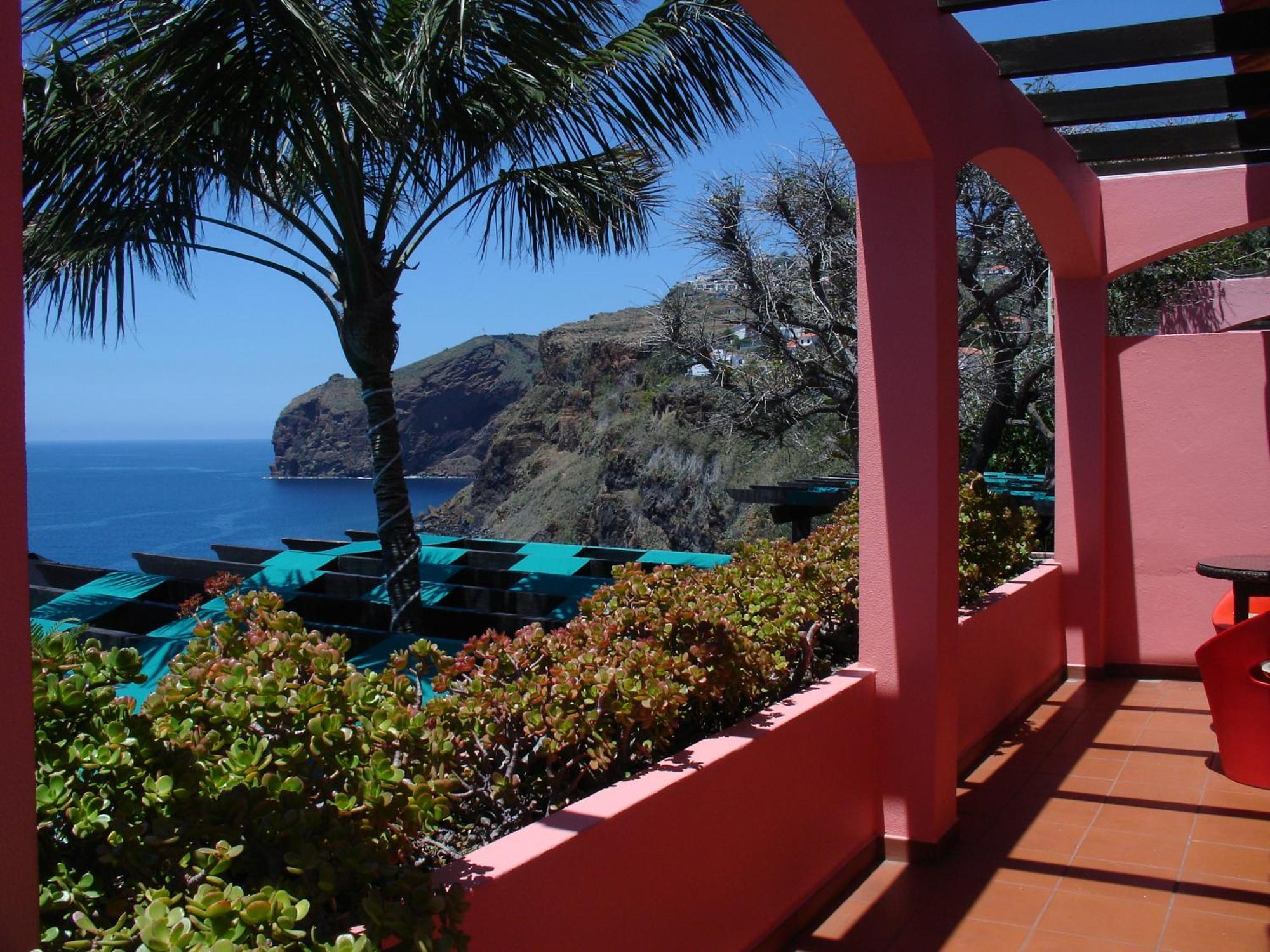 Inn & Art Madeira Канису Экстерьер фото
